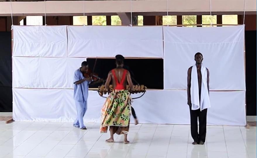 [ Résidence / Co-production ] 
Le collectif d’Art d’Art et Christian Tabaro sont accueillis en résidence de création par Les Studios Kabako à Kisangani pour la création "Géométries de vie" 
📽🎥📹 le 1er Décembre  @Friche_BDM