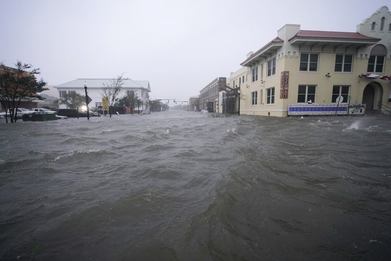 ALsocietyofcpas's tweet photo. The Alabama Department of Revenue will consider, on a case-by-case basis, relief for taxpayers affected by Hurricane Sally. Learn more: https://t.co/rEt3bnxbnh https://t.co/JE7G499raG