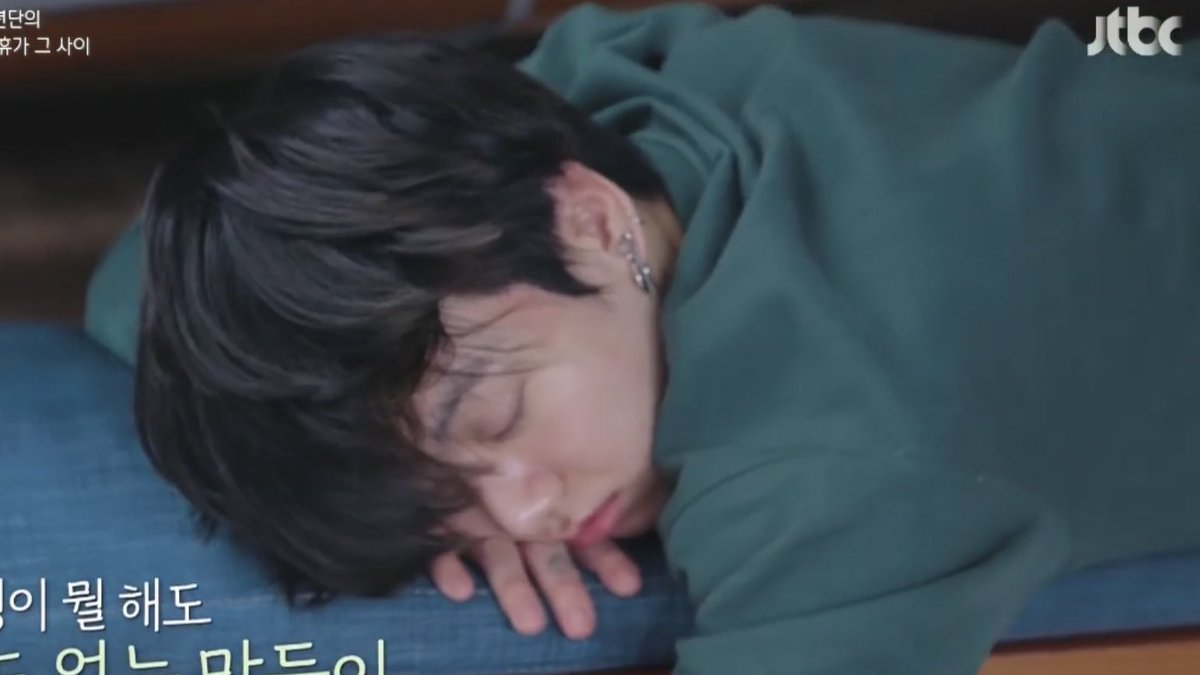 Bts_Vkookluv's tweet photo. ทุกครั้งที่น้องหลับ น้องหลับจริงไม่ใช่การแสดง... https://t.co/oAfTmpB2TL