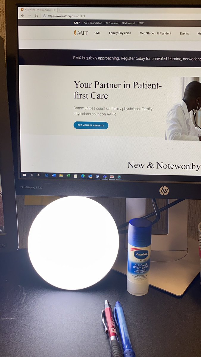drjaysheree's tweet photo. Testing out light therapy at my desk, letโs see if this works.
But after taking 5 days off, engaging in some other activities that add to my purpose such as speaking at the #beelevatesummit and virtual retreats with my @STFM_FM Workgroup & @HippoEducation I feel better already ! https://t.co/H42mQrP5jS