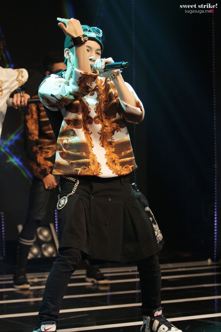 fetus yoongi wearing skirts; a much needed thread