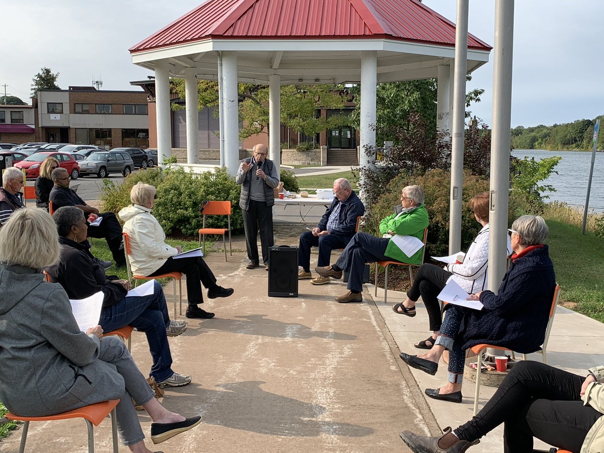 geralyn_macD's tweet photo. Mentoring Plus Social distance meeting outdoors today! #MentoringPlusStrategy #KnowledgeExhange #55Plus β¦@NewGlasgowNSβ© https://t.co/C2LCU0iF19