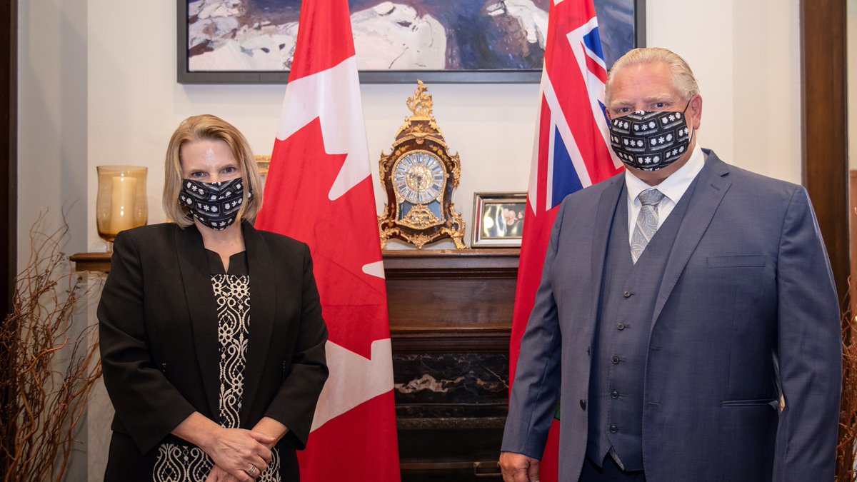 This morning, @SylviaJonesMPP presented me with a face mask from @IGotYourBack911. They are a great organization from St.Thomas dedicated to creating awareness, eliminating stigma and reducing #PTSD for our First Responders. #OntarioSpirit