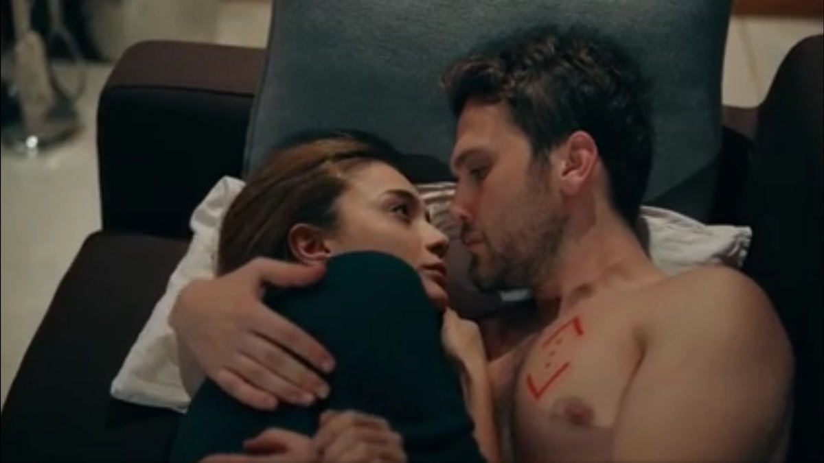 Yamac contemplating efsun eyes before he kisses Her   #efyam+