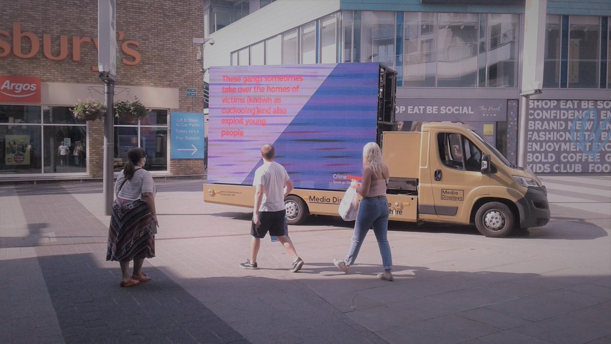 CS_SurreySussex's tweet photo. @CrimestoppersUK ad-van outside@TheHeart @waltononthames @ElmbridgeBC @CS_Surrey raising awareness of #SignstoSpot #Countylines #Drugs #Gangs #vulnerable #exploitation
if you want to report a crime not want to to go to the Police
Call 0800 555 111 or online 100% #Anonymous https://t.co/EbfdcgWm4U