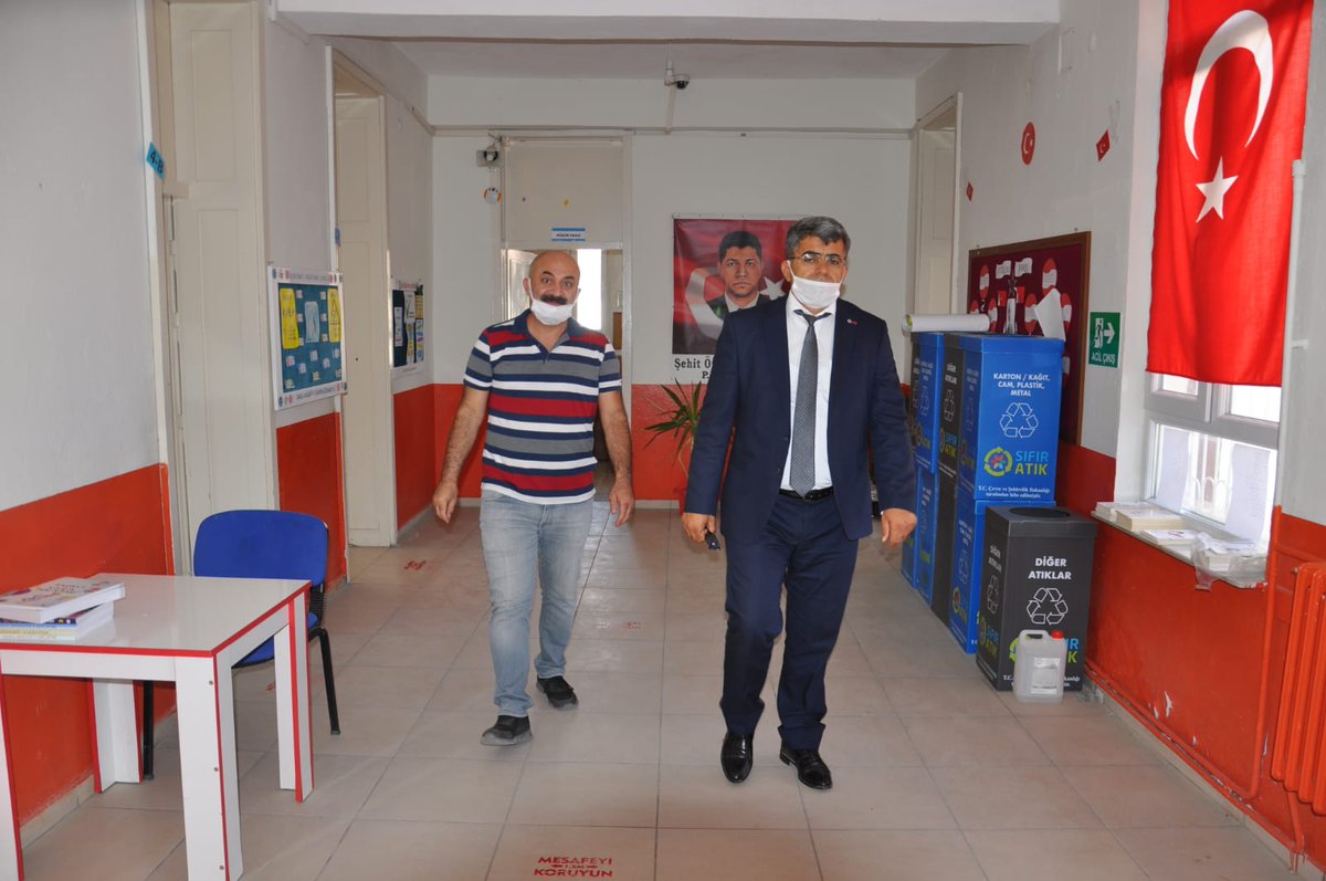 Yeni Göreve başlayan Okul Müdürlerimizi  okullarında ziyaret ettik. Ömer Halis Demir İlkokulu Müdürü Coşkun Kamış,Celal Koçak İlkokulu Müdürü Talat Özcan,Şehit Nurullah Seçen Ortaokulu Müdürü Mehmet Erdem ve Müdür yardımcısı Mustafa Uyanık a hayırlı olsun ziyaretinde bulunduk.