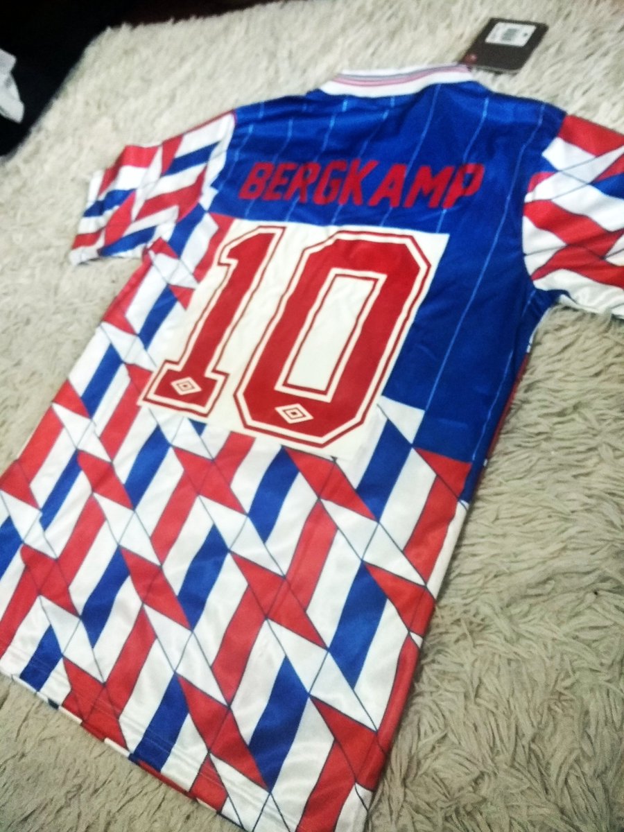 AFC Ajax 89/90 Away Kit X Bergkamp