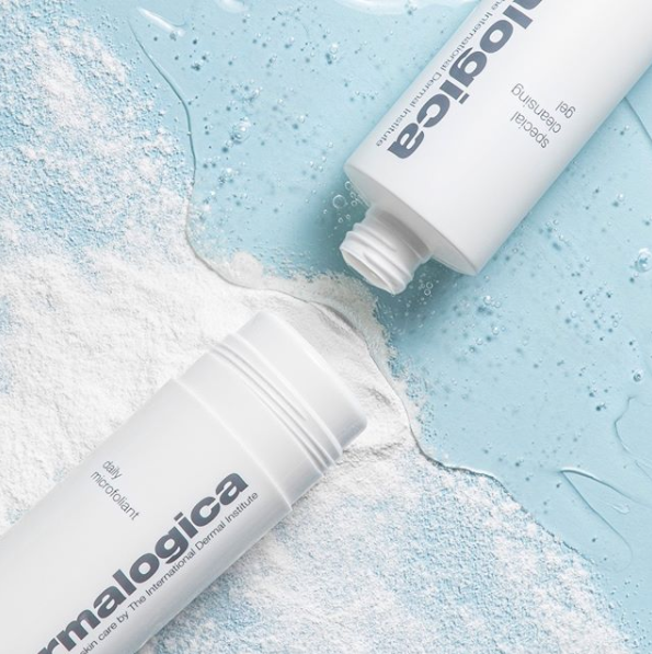 gloskinbody's tweet photo. #Protip Mix your Dermalogica cleanser with Daily Microfoliant to #powercleanse you skin
💧 Cleansing and Exfoliating at the same time = one simple step to Smooth and Brighten skin💧
Have you tried Powercleanse? 😍
.
#skincaretips #smoothskin #exfoliate https://t.co/soEi1SFEgL