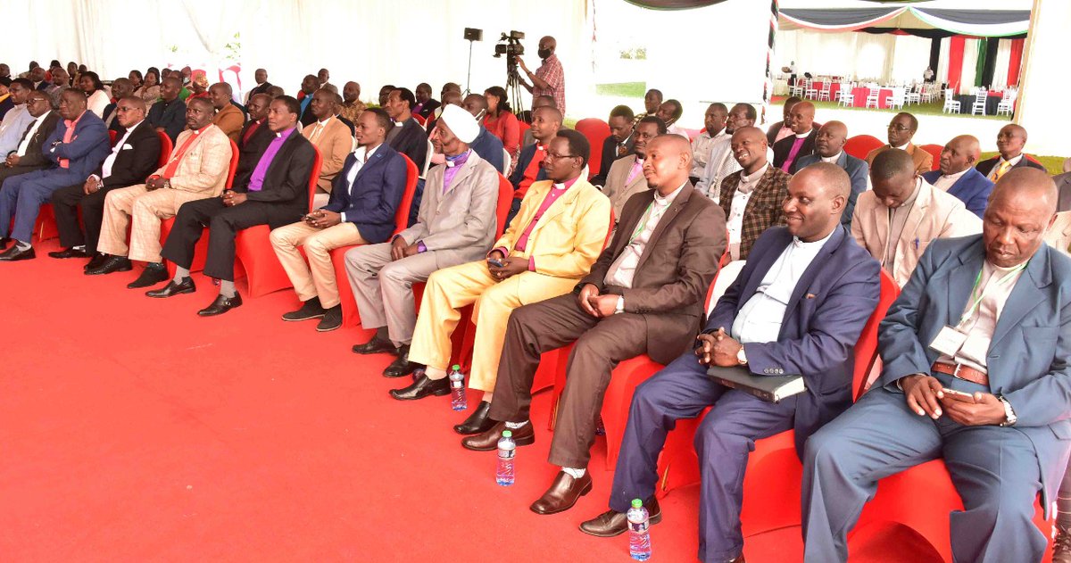 WilliamsRuto's tweet photo. We do not have space for politicians whose agenda is to create divisions, ethnic animosity and hate. Kenya is in a forward gear, and it will be more integrated and prosperous. https://t.co/9LdNwvnq2T
