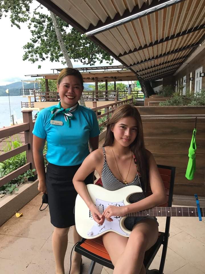 Flex ko lang kaya kami nakapunta sa resort 😊 Thank you ate Ne 😊😍 Loveyou 😍
#MarNigo
SisteenHBirthD MARNIGO