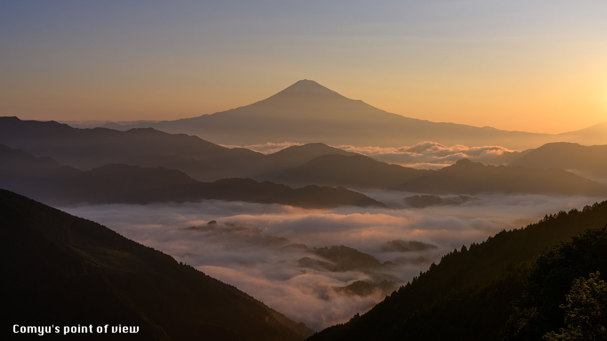 c_o_m_y_u's tweet photo. Comyu's point of view PHOTO BOOK

「ANYTHING」2019ver.

・110P.111P：静岡県静岡市清水区吉原 富士山

#Cpov #ANYTHING2019 https://t.co/HV8sJNMxn0