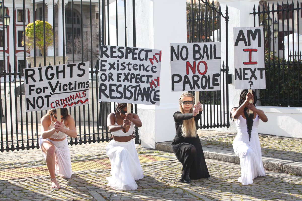 🔥‘I AM A FIRE’ ANTI-GBV CAMPAIGN🔥

youtu.be/3YEVaeosocc

Watch the video and let’s get this petition signed - lnk.to/JusticeForTheA…

STREAM | LISTEN | DOWNLOAD:  lnk.to/IamaFire

#justicefortheangels  #enoughisenough #antigbvfirecampaign #amytjasinkfire