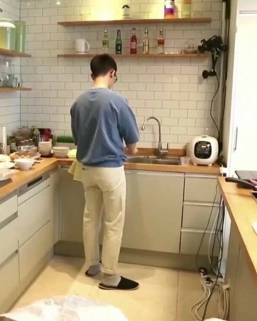 what your camera roll would look like if kyungsoo is your boyfriend: a thread: