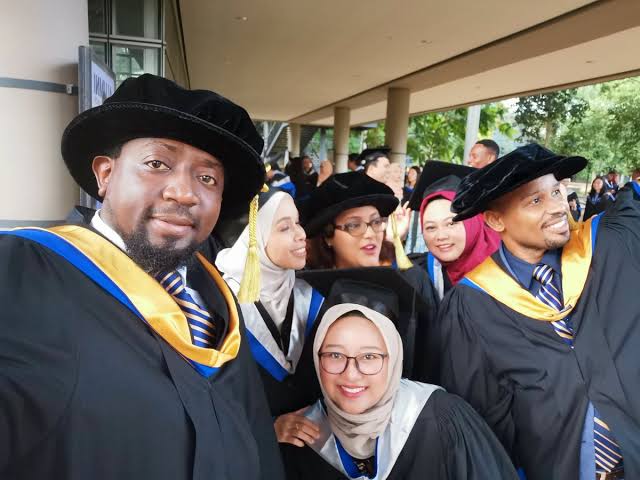 ATBU_Connect's tweet photo. A brilliant Nigerian engineer in Malaysia, Abubakar Hidima PhD, has won a whooping $280,000 grant to lead a novel engineering research . Mr Hidima attended Science School Birnin Gwari, and later graduated as a Petroleum Engineer from ATBU, before his MSC and PhD in Malaysia. https://t.co/pbLcI8AcVF