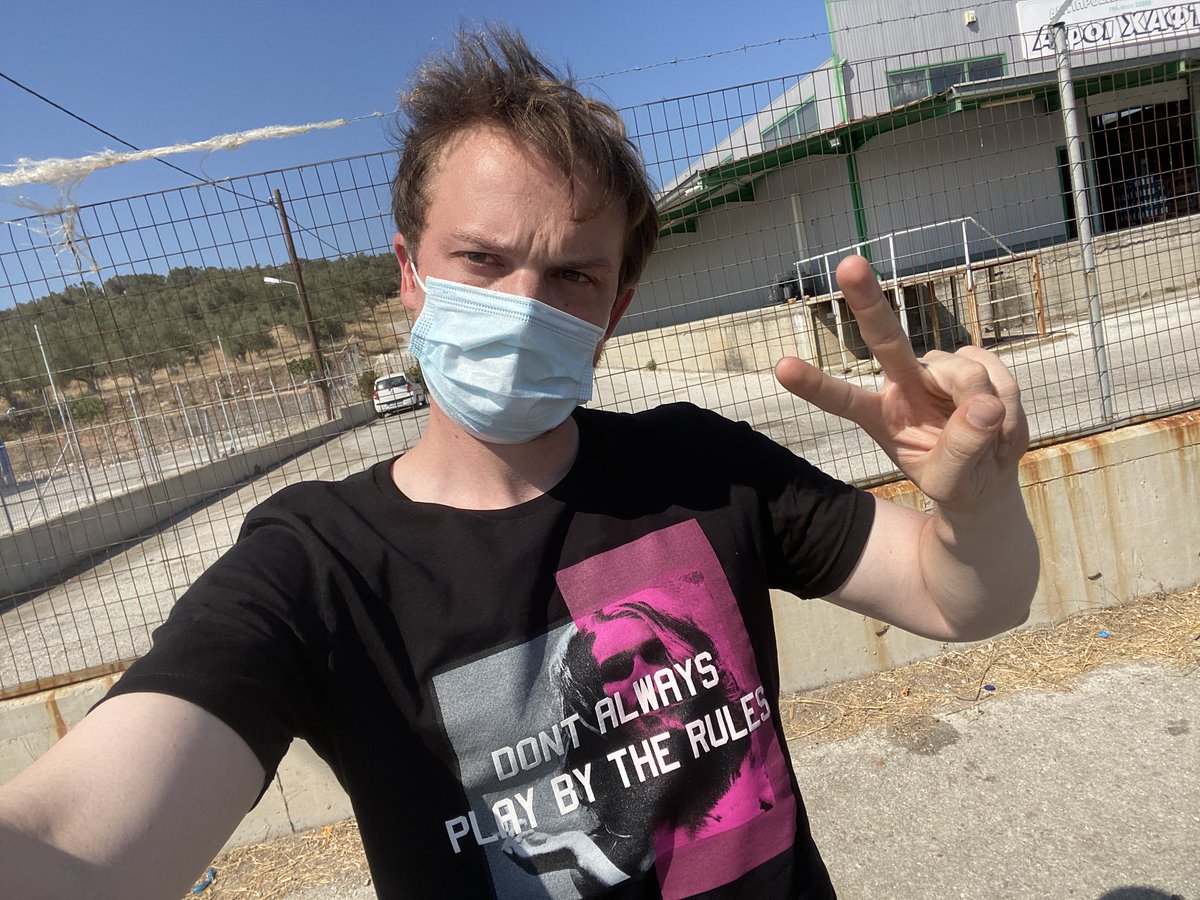 ErikMarquardt's tweet image. Da ich die vielen tausend Hassnachrichten der letzten Tage nicht lese, wollte ich einmal antworten: Es freut mich, dass euch meine Arbeit ärgert. Ihr steht für nichts Gutes, ihr steht für die Niedertracht, die euch zu bösen, kleinen, kümmerlichen Menschen macht. #LeaveNoOneBehind