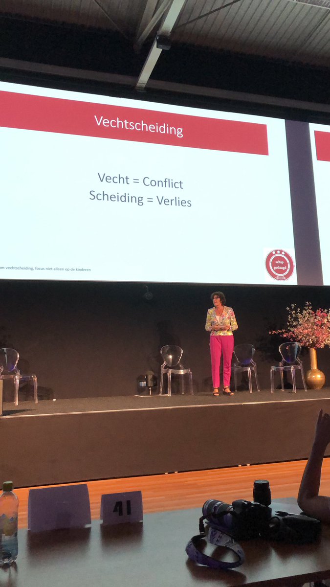 AdvocaatAleide's tweet photo. @leoniekvdmaarel met goede ouders zijn we allemaal, maar hoe worden we goede ex-partners?!
Aandacht voor de ontvlechting van de partnerrelatie is essentieel om zorgvuldig te scheiden. #scem congres https://t.co/1FK2GzmgkZ