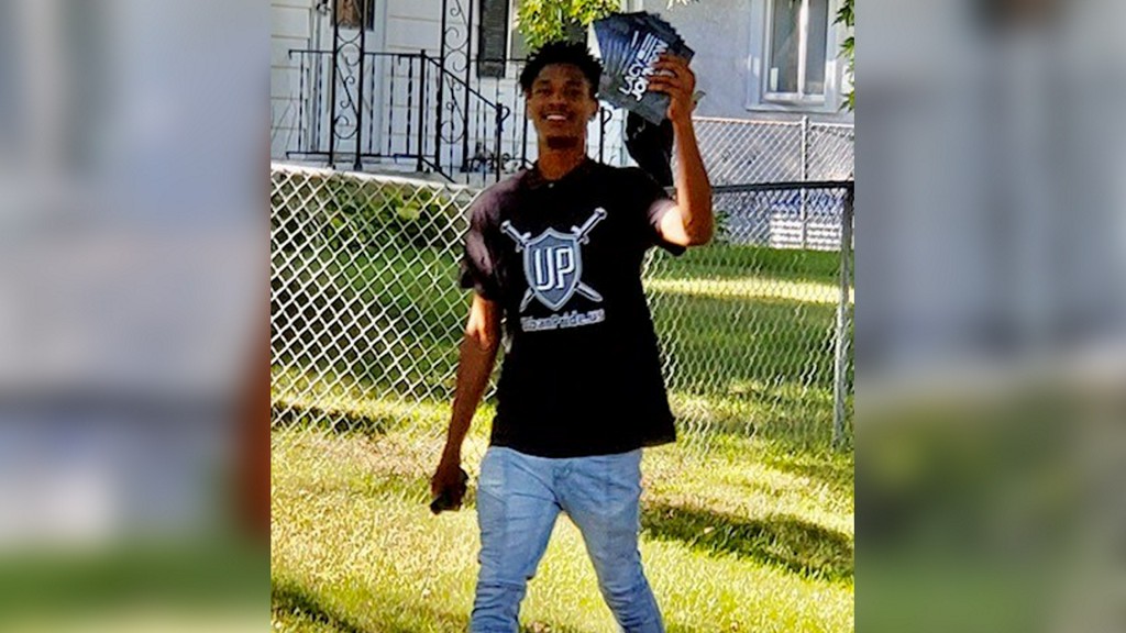 WCCO's tweet photo. Local Educators Pay Tribute To Andre Conley, 17, Killed In Mpls. Drive-By Shooting https://t.co/Ms81XxrFv3 https://t.co/KhdimagYwB