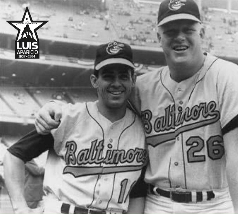 Otra de <a href="/LAparicio11HOF/">Luis Aparicio M.</a> aquí con su gran amigo Boog Powell cuando estaban con <a href="/Orioles/">Baltimore Orioles</a> me imagino que te encantará <a href="/porlagoma/">Mari Montes 🇻🇪🫓🥭✏️🐾 ⚾️🏳️‍🌈</a>