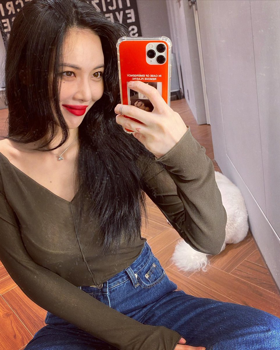 HyunA pics🍒 tweet media