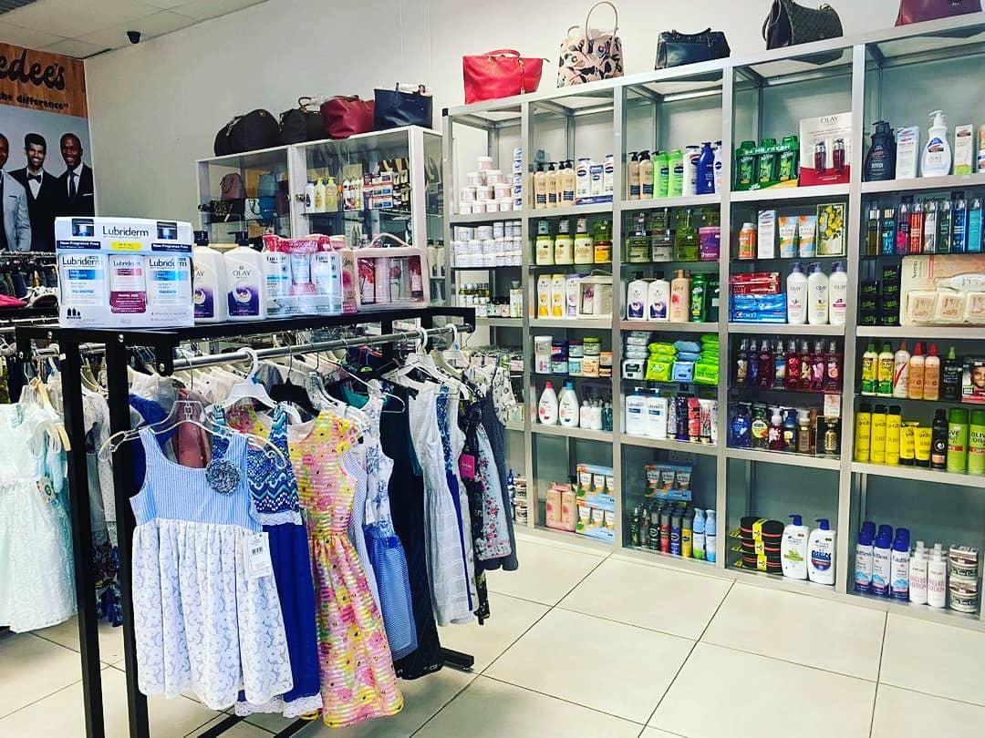 kumasicitymall's tweet photo. New stock alert! Deedee's has new arrivals! Don't be late, discount sales on old stock at upto 70%. #KumasiCityMall #Strongertogether #ThePrideoftheCity #Fashion #Deedees https://t.co/INxR6XJbHt