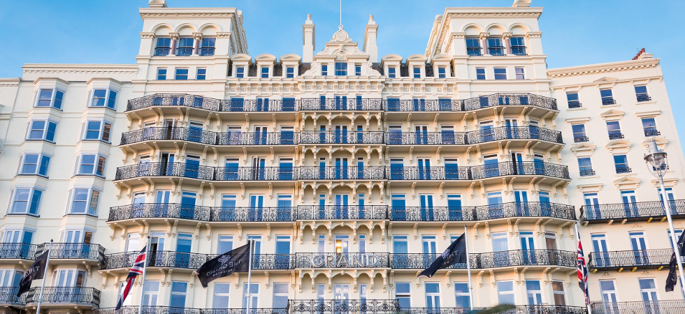 Kiss me quick, squeeze me slow, ice cream, wind and rain.

Click the link to find out what Airwave have been up to in Brighton (Samsung TVs, Otrum CTRL, Airtime and Google Chromecast):

airwave.tv/4008/The-Grand…

#bucketandspade #hoteltech #deliveringyourvision