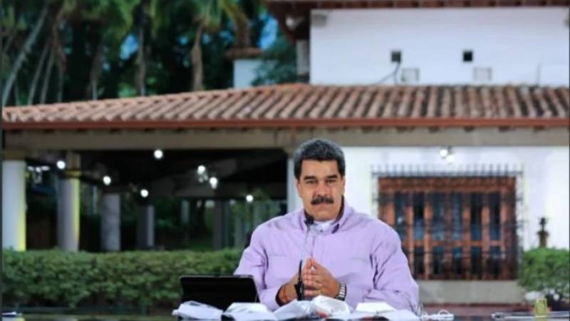 Jefe de Estado anunció que escuelas abrirán durante los siete días de flexibilización mazo4f.com/226154  #UnidosNosotrosVenceremos