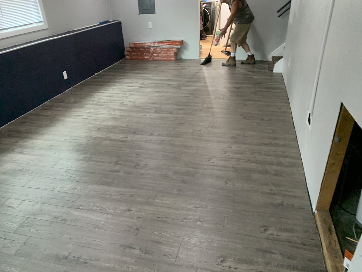 jake_burns24's tweet photo. A few floors put in by Burns Handyman Services. We offer a variety of flooring options from laminate, vinyl, tile, and more! Call or text 781 927 9531 to set up a free estimate! Doing 5%off all flooring installs for a limited time! https://t.co/YlqMkfQ08U