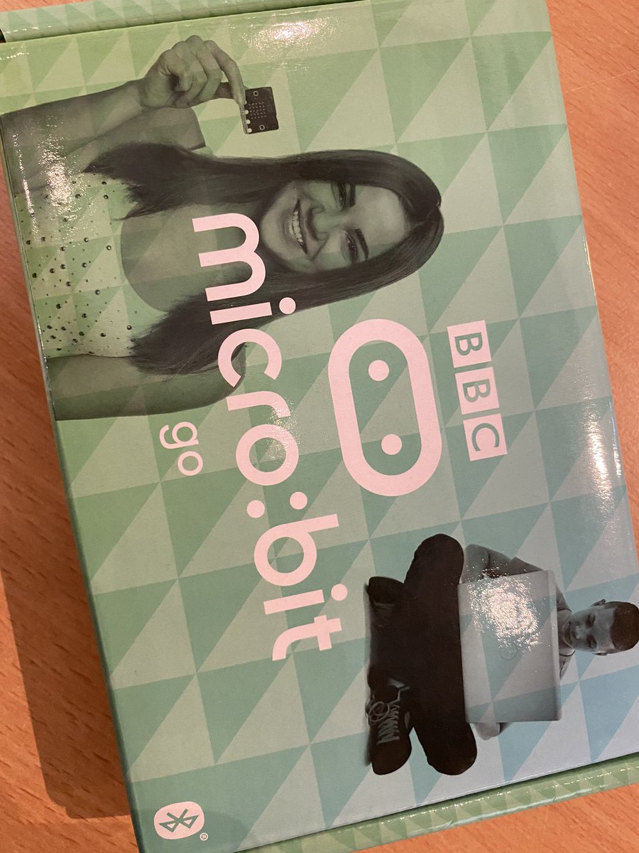 Vandaag krijgt <a href="/Pluryn/">Pluryn</a> namens <a href="/microsoftnl/">Microsoft Nederland</a> les van <a href="/PeterHeldens/">Peter Heldens</a> in het gebruik van Microbits. Microsoft schenkt 10 van deze kits aan onze organisatie, zodat wij met onze cliënten kunnen gaan programmeren. Geweldig!