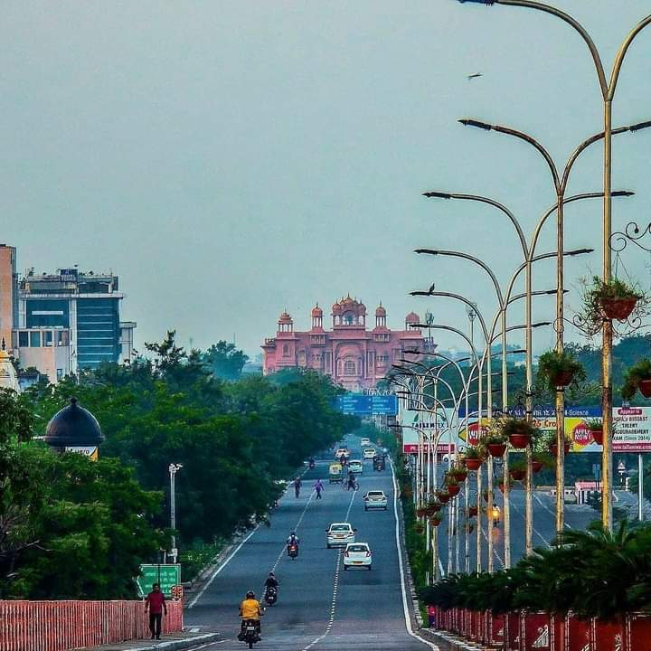 AnilChopra_'s tweet photo. Jaipur ❤❤

Every road has a beautiful destination at the other end  JLN Road 😍😍

Picture Credit- @kuldeepverma2426 https://t.co/z0XeEB5Mj4