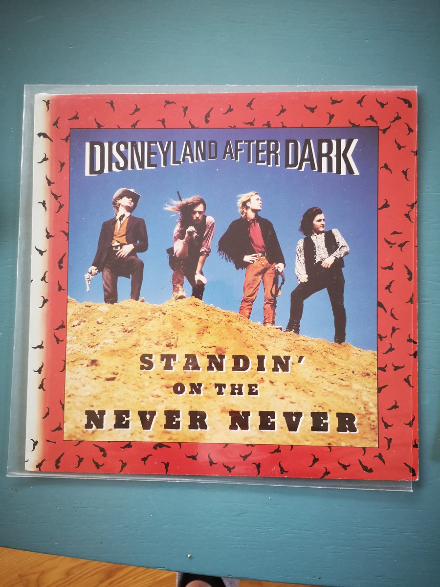 esgem's tweet photo. @P6BEAT Hm, her hos mig er 'up, up,...' altså på 'Standin' on the never never' og ikke på 'Draws a circle'.. 😄 https://t.co/ZcUMTZpJmO