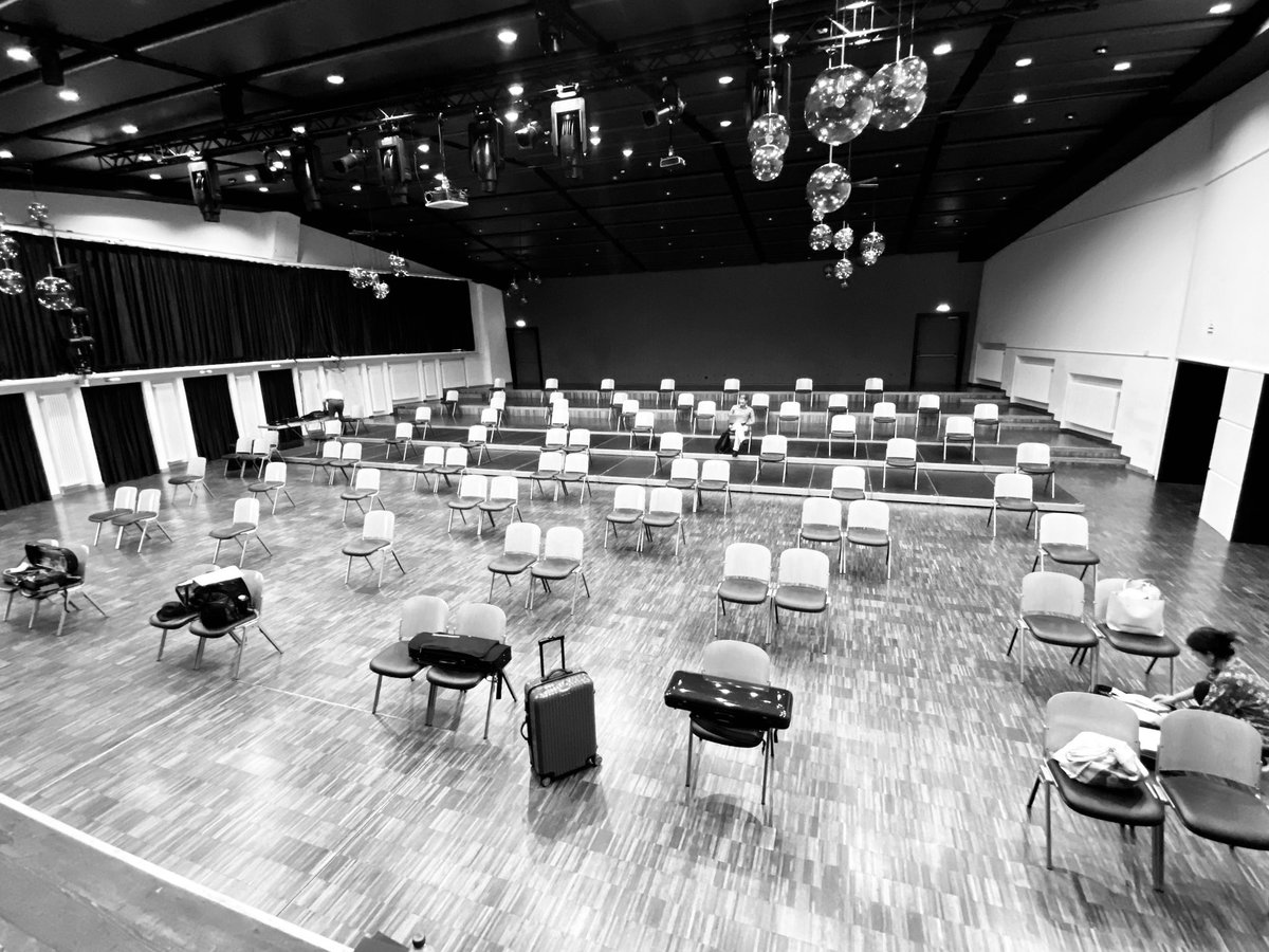 derMusikant's tweet image. Who said classical music was elitist? #SelectFew