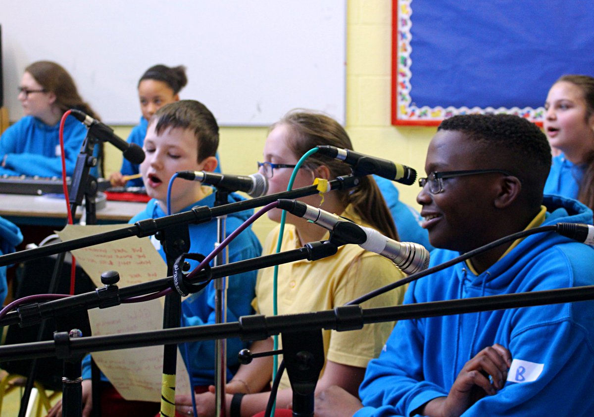 wall2wallmusic's tweet photo. Tomorrow 5 newly composed pieces of music exploring global citizenship will be released! 

Written by all the amazing studnets in Scoil San Phroinsias, Galway.
See them working hard writing incredible songs below!

An Meitheal Mór, Global Citizens Together #HearOurVoices https://t.co/lO8ZyYGIKR