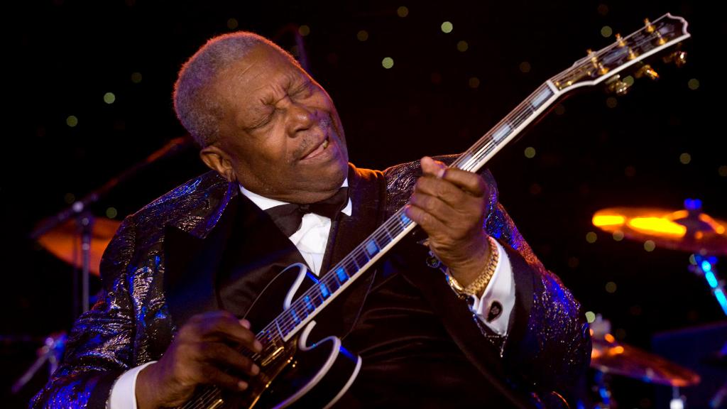 SIRIUSXM's tweet photo. Happy birthday, B.B. King! We're celebrating all day long on B.B. King's Bluesville channel, powered by @BluesFoundation. https://t.co/Zh2NAlcjn8 https://t.co/Xz0P2m5PmZ