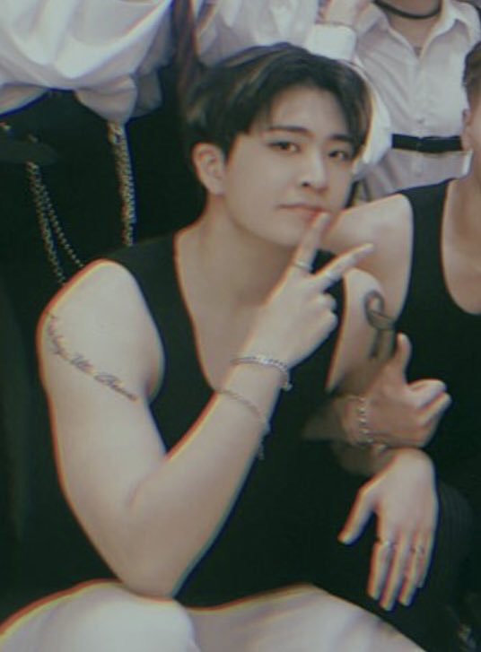 youngjae has a tattoo of the sewol ferry ribbon, he remembers and pays tribute to those lost in this tragedy every year. #OurSoulmateYoungjae #달처럼빛나는_영재_생일축하해