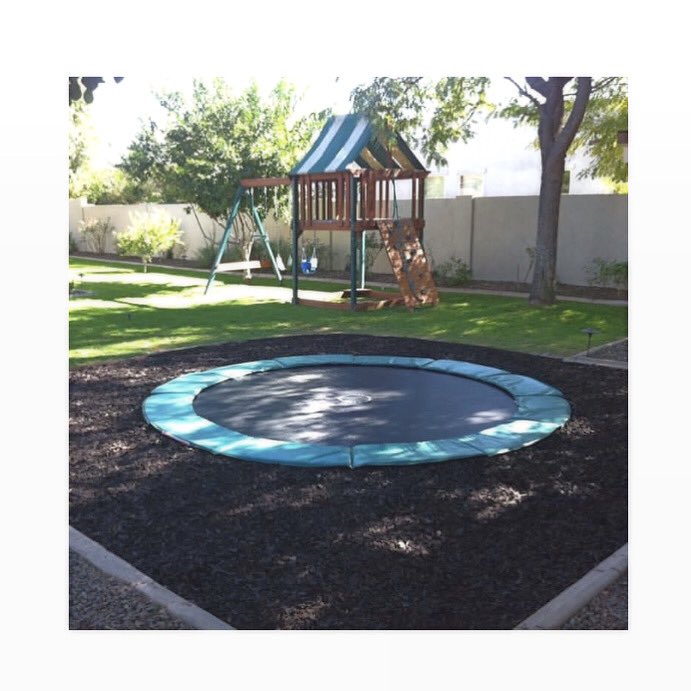 woodkingdomwst's tweet photo. What a setupππΌ
.
.
.
.
#regram #ingroundtrampoline #bouncearound #backyarddesign #playtime https://t.co/UGlnAoitdw