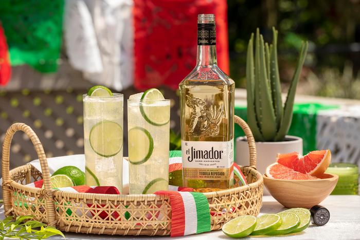 Viva Mexico! An Authentic Paloma is the perfect cocktail to celebrate the land that gave us tequila!  

Authentic Paloma
2 oz el Jimador Tequila Reposado
.5 oz Lime Juice
Grapefruit Soda
Pinch of Salt
Lime Wheel