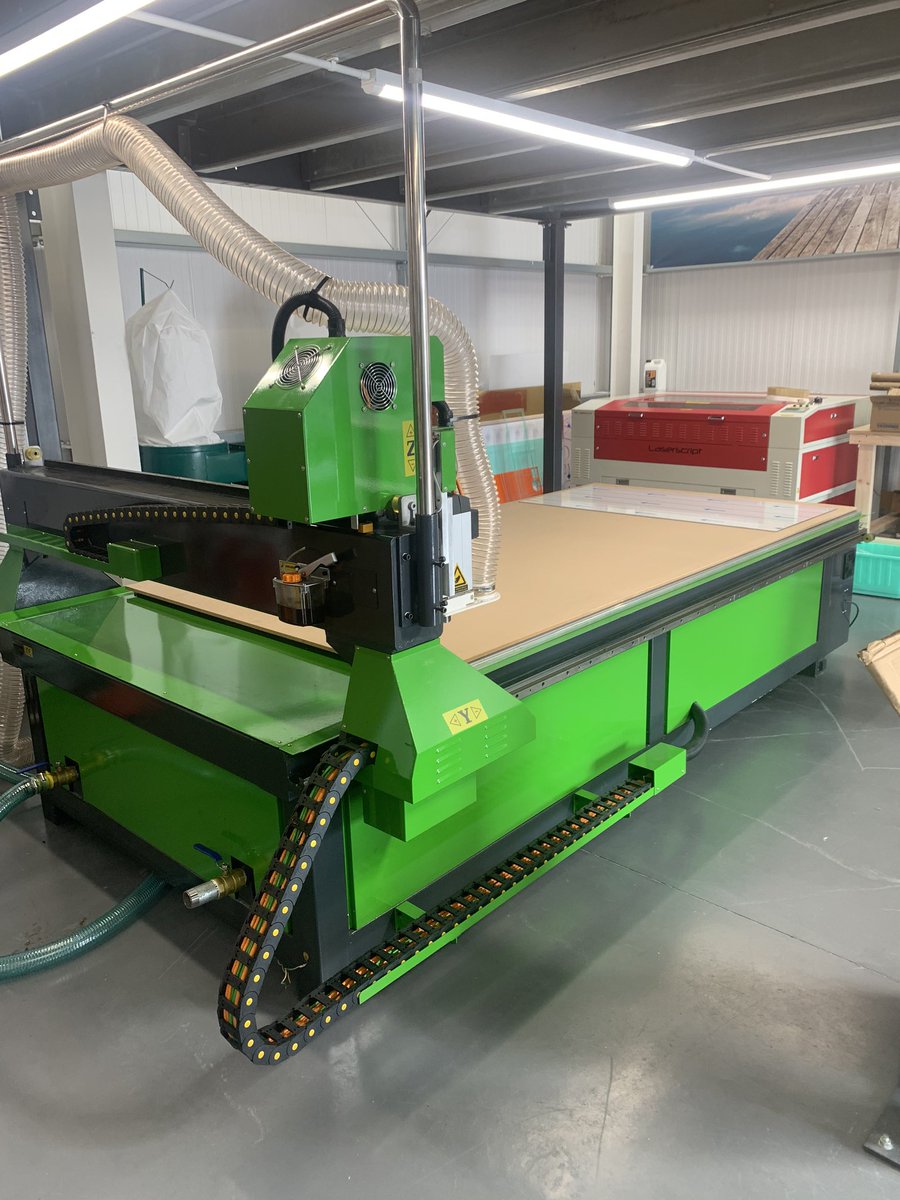 city_sign's tweet photo. All Set up & ready to go our latest addition to the team a large CNC Router for all our fabricated panels / trays / free cut letters / Dibond / aluminium cut in house... thanks to @mantech_uk for all the help and install! #signage @signs #cnc #router #traysign #dibond #aluminium https://t.co/xmp91ZqTTY