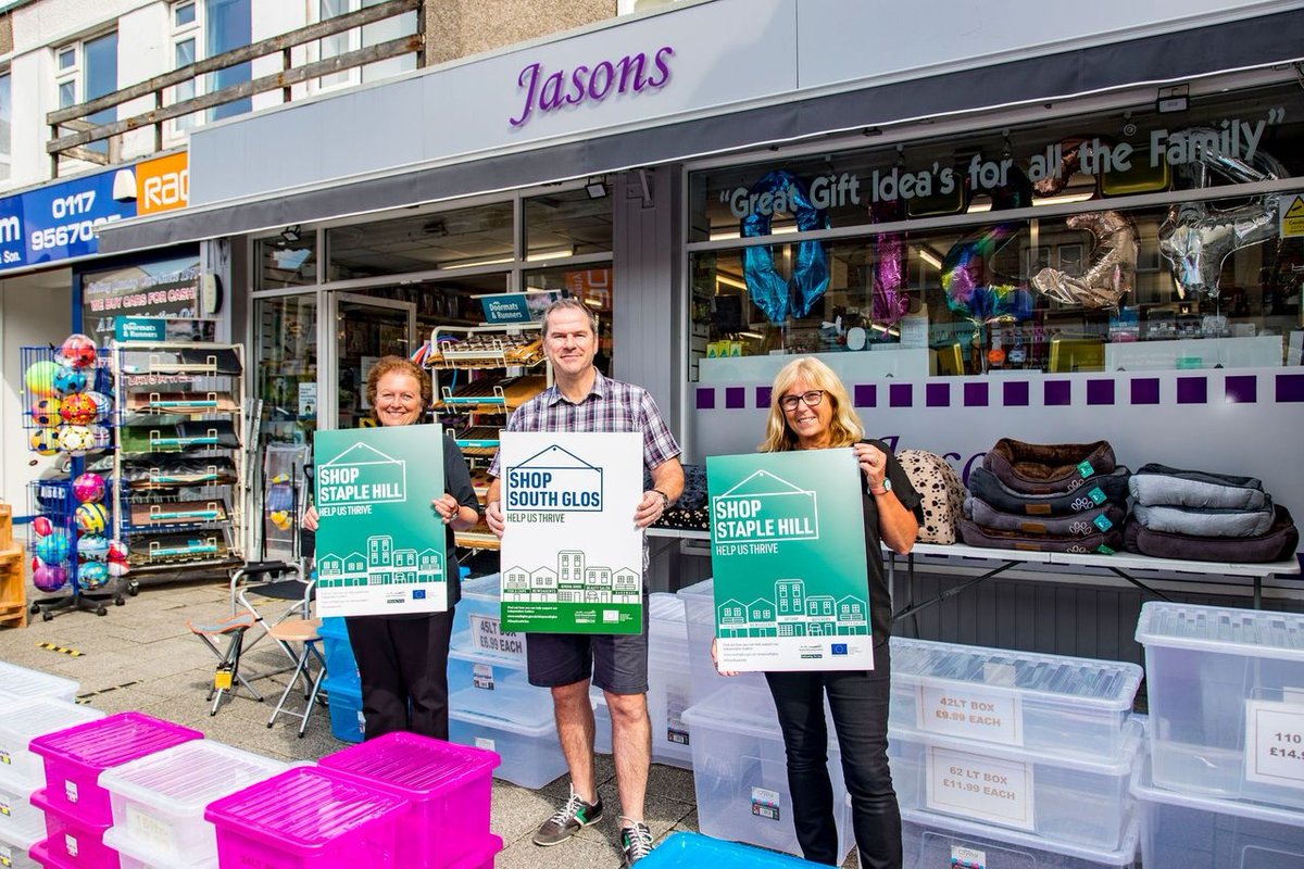 sgloscouncil's tweet photo. Explore Page Park, the green heart of #StapleHill, ideal for an afternoon out with the family. Then head to the #HighStreet for a bite to eat and shop at the great choice of #independent, local traders.
#ShopStapleHill #Helpusthrive https://t.co/5xtVqnIs2a