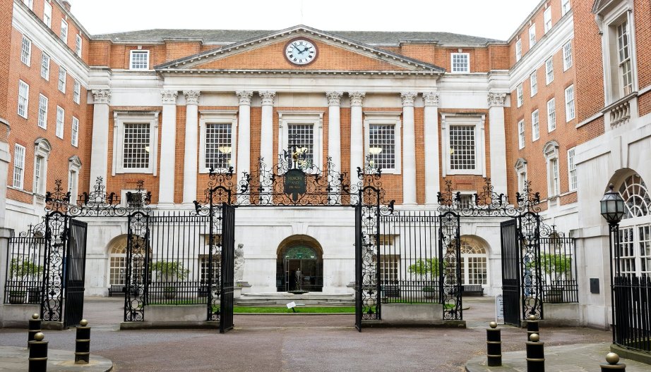 Artic Building Services has been awarded the hard #FM contract for the British Medical Association, at its Grade II listed HQ building, in Tavistock Square, London.

Read more ➡️ twinfm.com/article/artic-…

#FacilitiesManagement #HardFM #ContractWin #London #CentralLondon