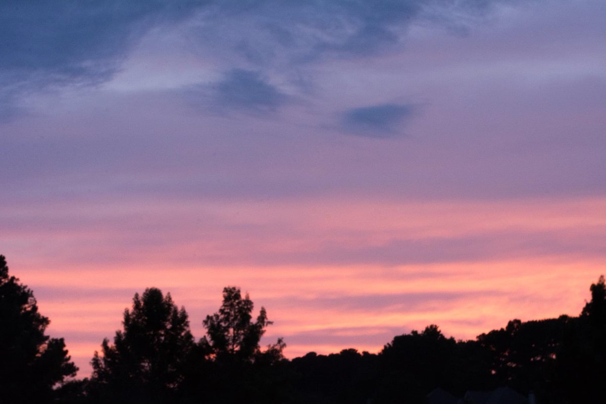 artzmaryann's tweet photo. A day after the 18th anniversary of my daughter’s stillbirth, a little post-birthday celebration in heaven
#hellofromheaven #imissyou #stillbirth #pink #signsfromheaven #iloveyou #sweetgirl #daughter #sky #sunset #sunsetphotography https://t.co/vhepT3t9I0