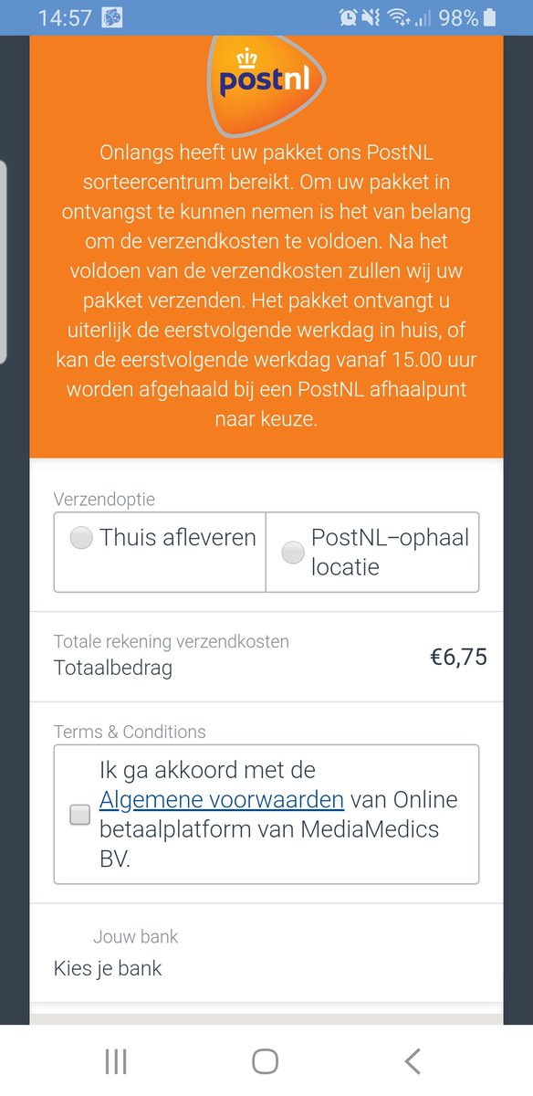 _San_77's tweet photo. @PostNL mijn man kreeg dit bericht binnen om te betalen voor de verzendkosten. Staat niet bij waarvoor en niks besteld! https://t.co/zac7pOONnc