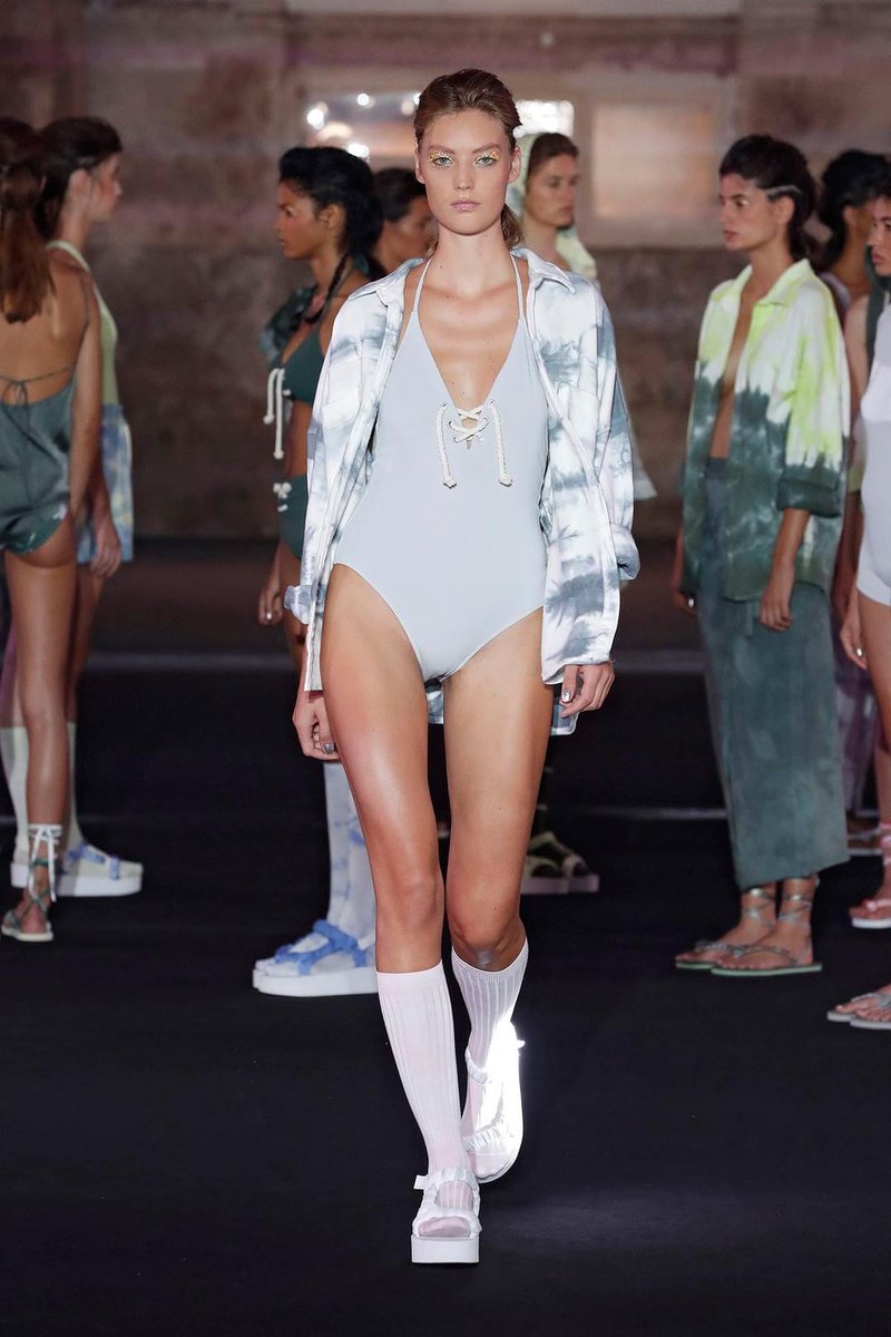 THEOMODA's tweet image. ALL THAT SHE LOVES nace en el Mediterráneo, en la costa catalana, en una pequeña población del Empordà. Surge de la filosofía de la slow fashion y evoluciona a través de una mezcla ecléctica entre sus raíces y su destino.
#fashionweek #barcelonafashion