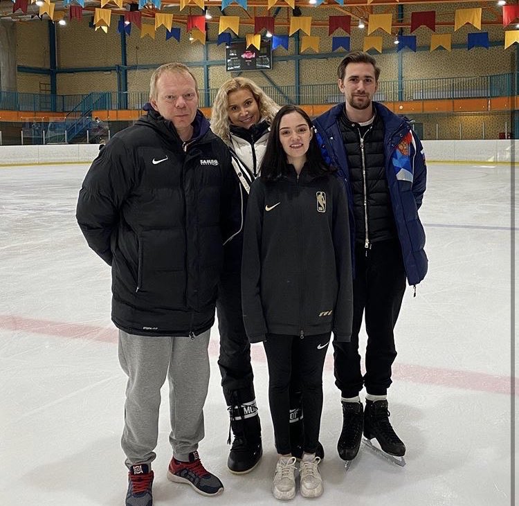 toeloopaxel's tweet image. 2020/2021 season 
expectations vs reality