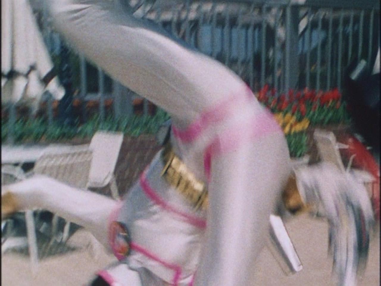 シン on X: 「あぁっ！」 攻撃を受けて大きく足を広げながらやられてしまうチェンジマーメイド。 t.coGv2hLyIE8a   X