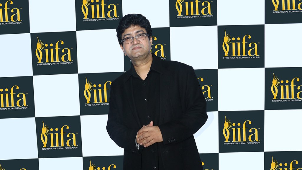 We wish the ace lyricist and screenwriter, Prasoon Joshi a very Happy Birthday!   