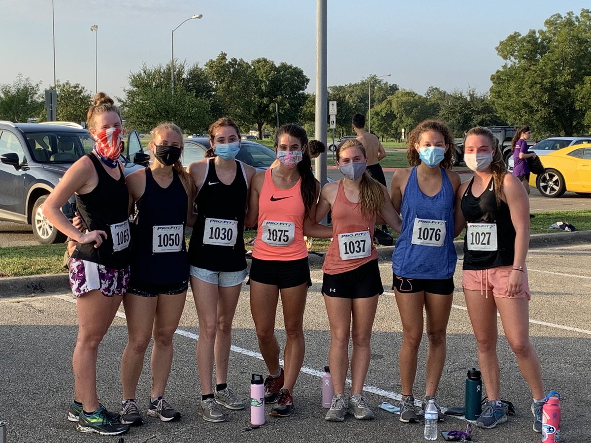 BHSLTS's tweet photo. #riseandgrind this morning at Heritage Park! Lady Tiger Soccer practicing #grit & #compete! Cross Country season here we come! #tigercourage #seniors2021 https://t.co/QvWaXzRXrG
