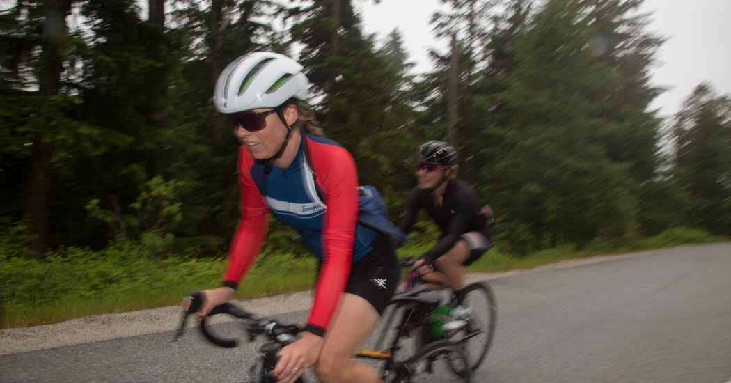 Exercise May Boost Your Vaccine Response | Two new studies of elite athletes found that working out amplifies the immune response to a flu shot.
From <a href="/GretchenReynold/">Gretchen Reynolds</a> &amp; <a href="/nytimeswell/">NYTimes Well</a> featuring research in <a href="/MSSEonline/">Medicine & Science in Sports & Exercise</a>: ow.ly/QvOl50BrK3f