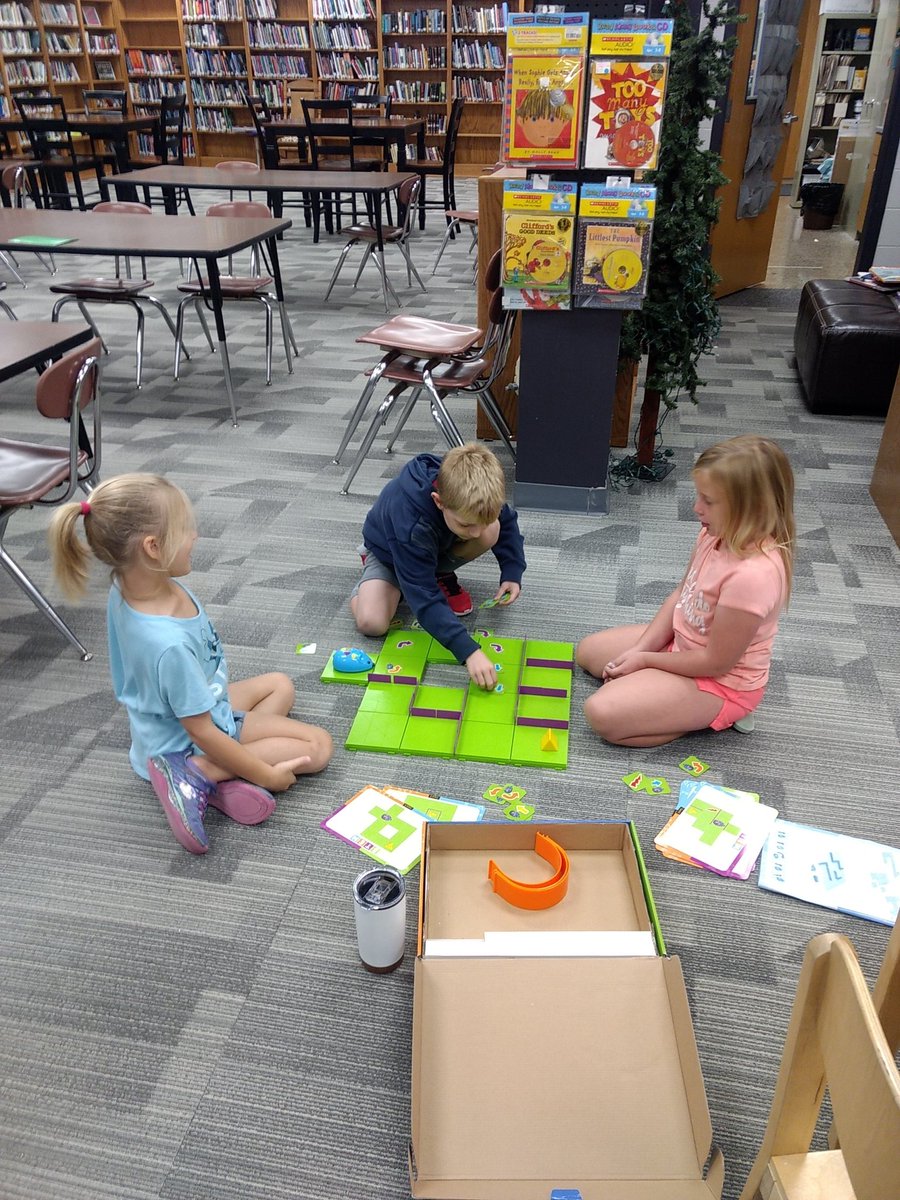 kingcitylib's tweet photo. 1st grade coding #KCErocks @WildKatNation1 @KCEprincipal https://t.co/k9lRlE08vu