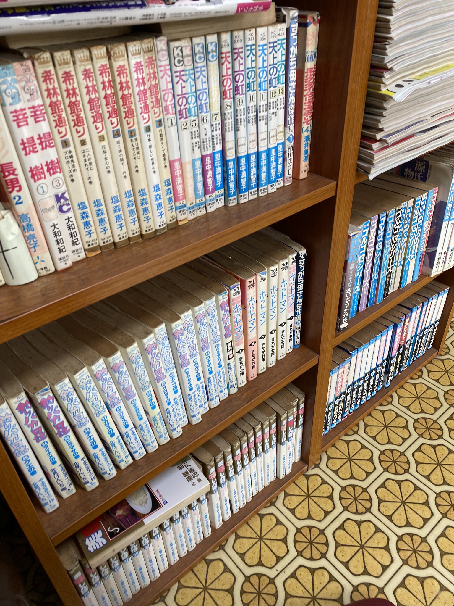 Chiharu Bks 小さい頃からお世話になってる歯医者さん このマンガたち 時代を感じる 爆 むしろ私の小さい頃から変わってない 歯医者 地元 美味しんぼ ゴルゴ13 希林館通り T Co Cinm7272ra Twitter