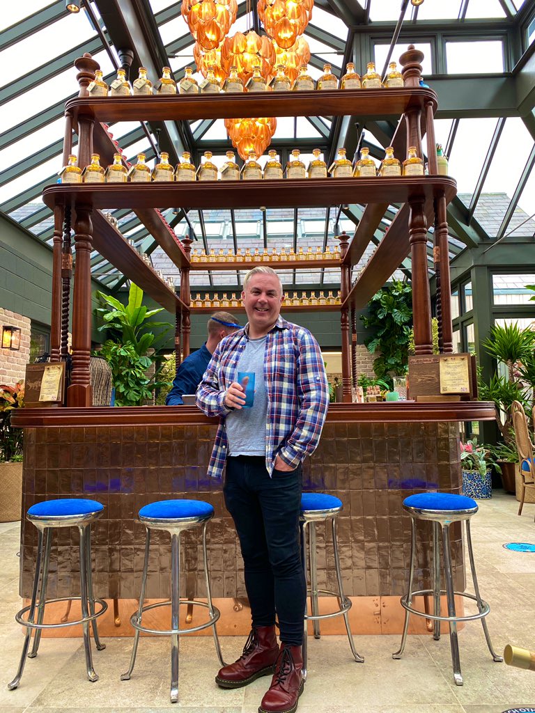 MrShaneSmyth's tweet photo. Now this is how you do a visitor experience! Congrats to PJ and all the team at @SHEDDISTILLERY in Drumshanbo on an amazing facility and a great tour! #whiskey #gin #vodka #irish https://t.co/N5sTb3gaa4